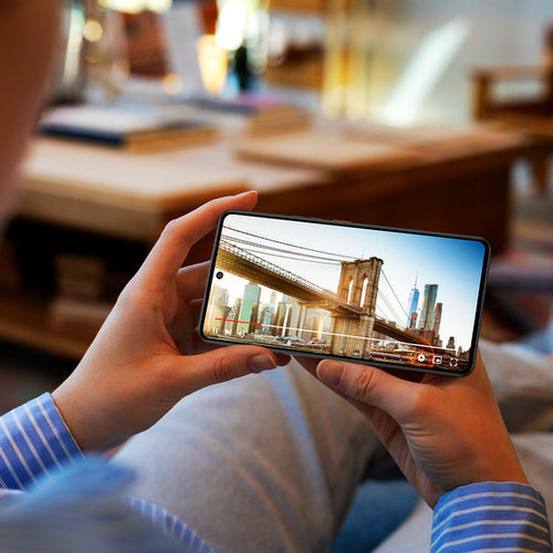 Brilliant OLED display for every occasion